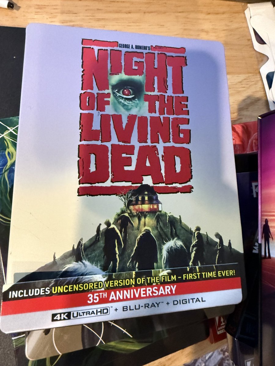 xwred5's tweet photo. Thanks @diabolikdvd! #notld #PhysicalMedia (sorry my desk is a mess!) https://t.co/zQDzoy326x