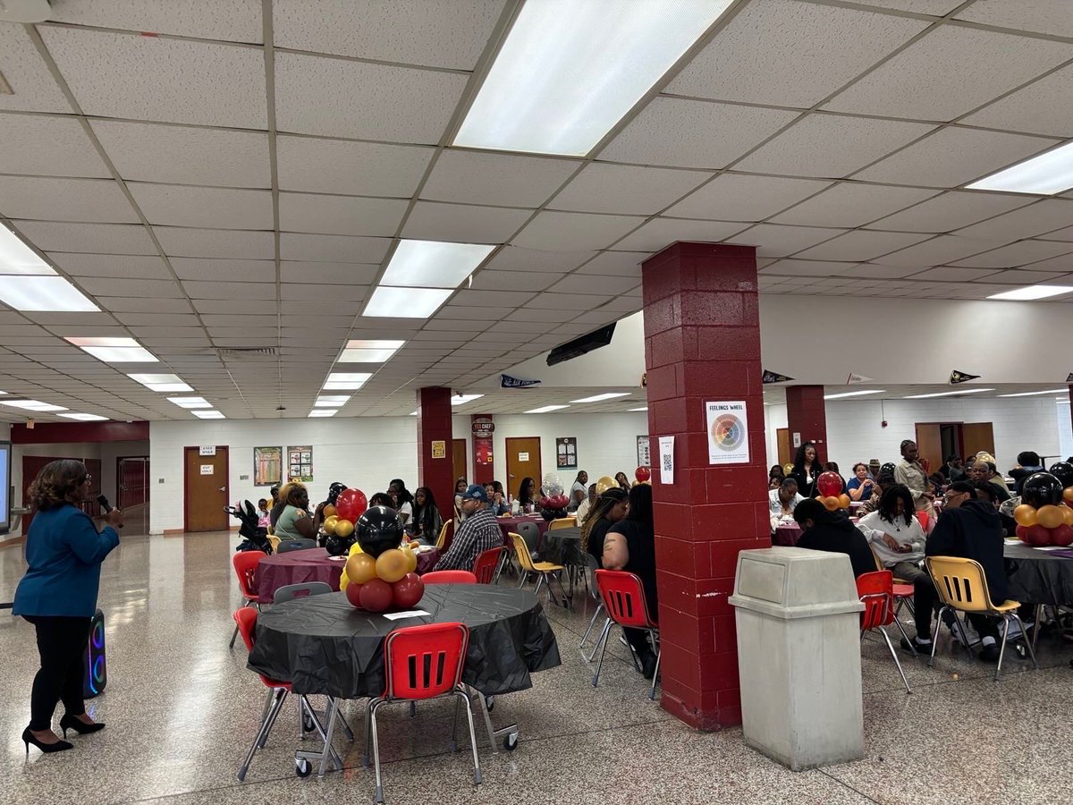 kimadamsforva's tweet photo. This weekend was nothing short of incredible! From knocking doors and meeting voters to listening to the concerns and hopes of our community, every conversation reminded me why this campaign matters so much.
On Friday, I had the opportunity to meet voters and celebrate the first day of early voting. On Saturday, I connected with the graduating seniors of Petersburg High School, then joined a canvass launch full of energy and determination, and closed out the weekend with a powerful service and fellowship at Olive Branch Baptist Church.
Moments like these remind me that this campaign is about all of us, our shared values, our voices, and our future together. Thank you to everyone who welcomed me into their homes, schools, and places of worship. The work is just beginning, but together, we can and will make a difference.