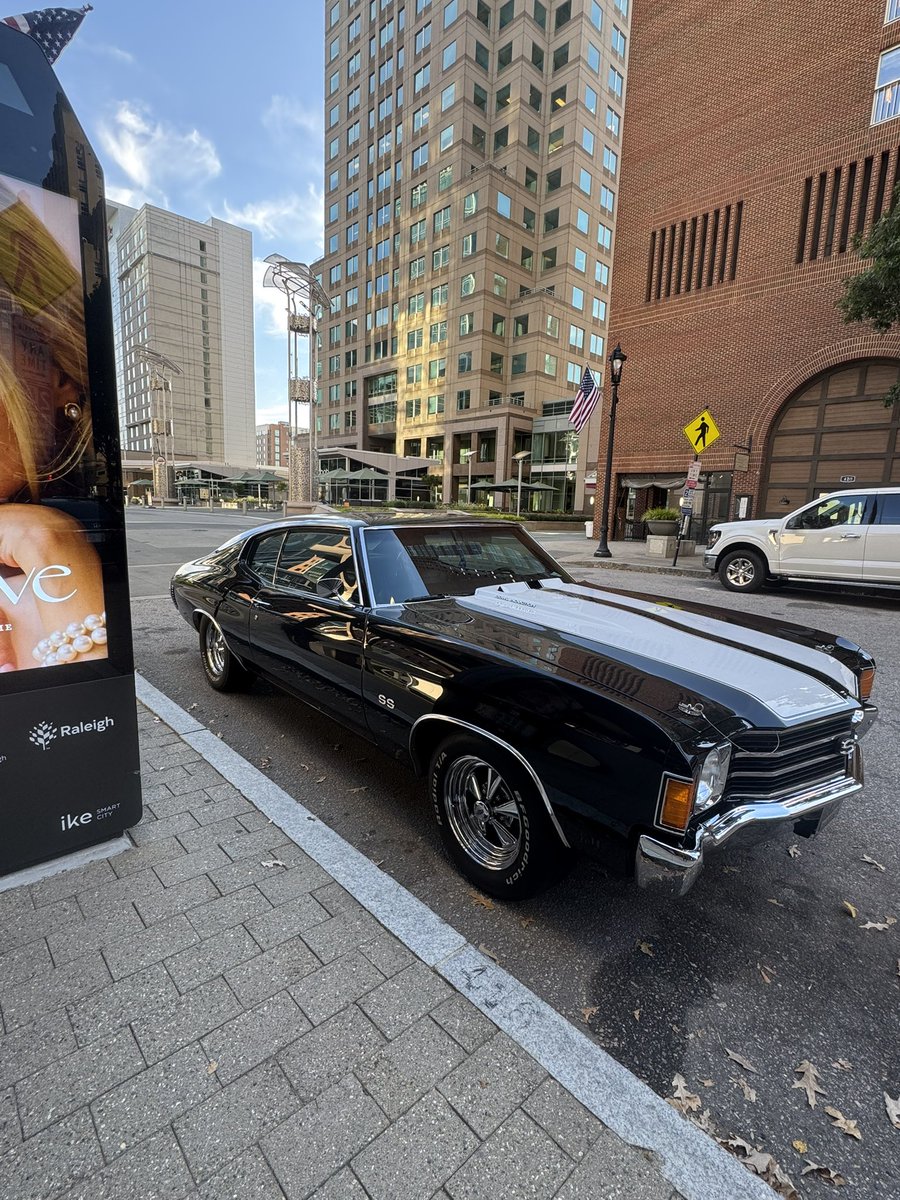 gretavanmoon's tweet image. Yo what the FUCK 🍀🛠️