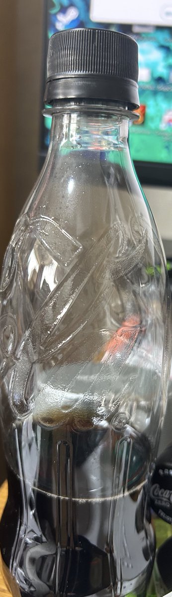 koohchan's tweet photo. Amazonで購入したコーラ新品未開封なのに半分以上減っている
気持ち悪すぎ
もうコーラ買わんわ
#コカコーラ　#コカコーラゼロ https://t.co/7yfu8Z1sgX