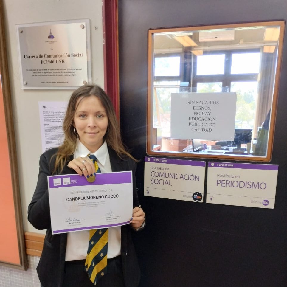 Me dieron una medalla por tener el mejor PRomedio de mi año de egreso y sólo puedo decir VAMOS LA ACADEMIA Y VIVA PERÓN LA RE CONCHA DE SU MADRE UNIVERSIDAD DE LOS TRABAJADORES HASTA EL ÚLTIMO DÍA DE SUS VIDAS VAN A VER PERONISMO