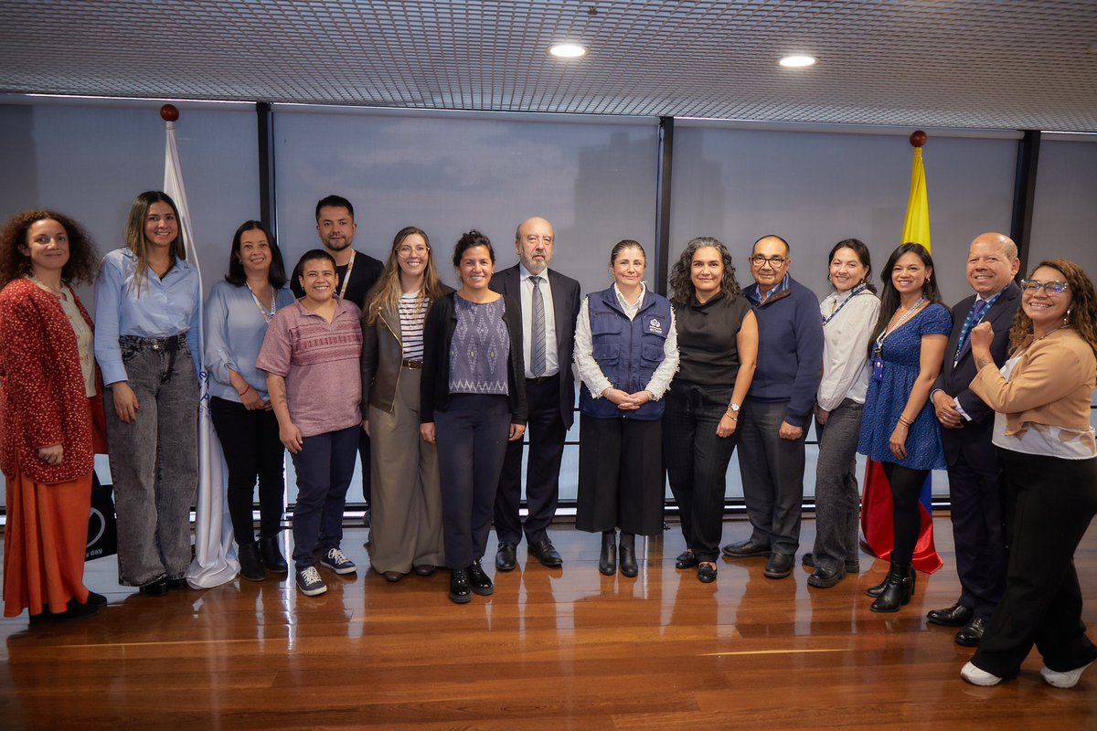 Como parte del seguimiento a las recomendaciones del Comité de Derechos Humanos de la ONU, la Defensora del Pueblo, <a href="/MarnIris/">Iris Marín Ortiz</a>, se reunió con el Centro para los Derechos Civiles y Políticos (Centro-CCPR), en coordinación con <a href="/Coljuristas/">Comisión Colombiana de Juristas -CCJ-</a>, para fortalecer el trabajo conjunto en