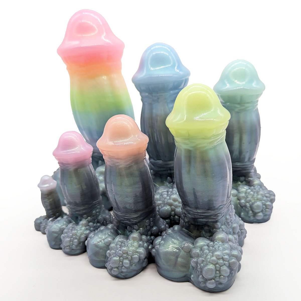 We've got some new faces, so ahead of tomorrow's drop please check out this important information about shopping with HPE!

hodge-podge-entourage.com/blogs/news/hpe…

Please feel free to drop any questions here, or to shoot us a message via our site contact form! 💕