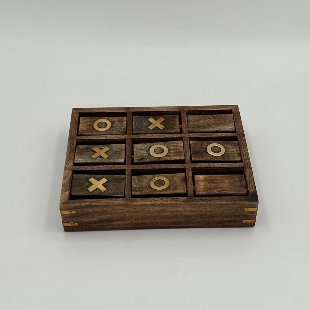 ✨ متعة وأناقة في قطعة وحدة ✨
من لاغت: لعبة إكس أو خشبية فاخرة بخامة طبيعية وعلامات دوّارة من الستيل الذهبي 💛
مو بس لعبة…

🎁 خيار مثالي للهدايا والتجمعات العائلية.
أي ركن تتخيلينها فيه ببيتك؟ 🌿

#لاغت #ديكور_منزلي
lart.co/lGqRKgQ?from=s…