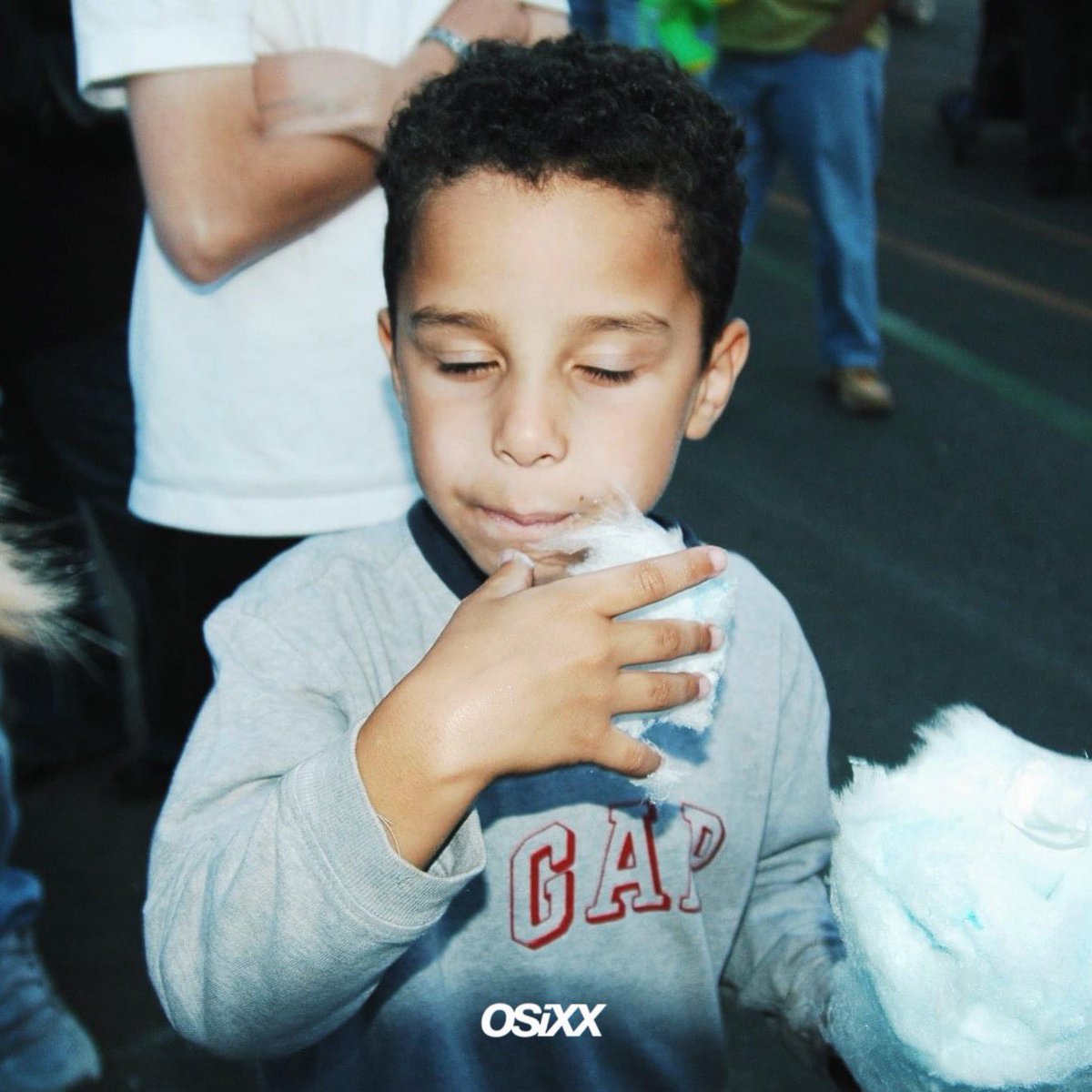 osixxcm's tweet image. @ohrells “fade away (feat. Vrss)” 
streaming everywhere this friday.
ohrells.com