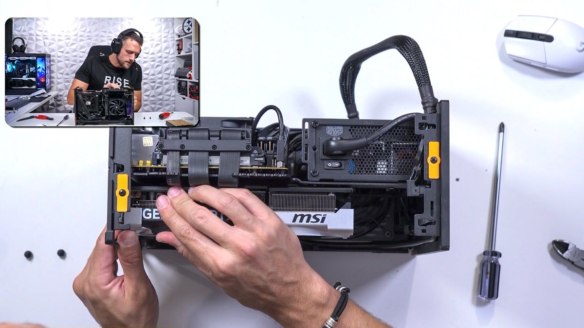 ZachsTechTurf's tweet image. Thursday's PC building livestream featured the Ryzen 7 9700X and RTX 5070 inside the Fractal Design Terra case.
I'm always running a gaming PC giveaway during these livestreams, so be sure to tune in. The streaming schedule is always posted in the ZTT Discord.
You can…