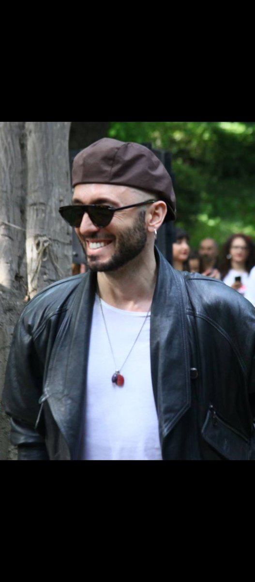 #mabelmatiz 'e yapılan ayıptır, günahtır. Herzaman olduğu gibi amaç sonuç değil süreçtir. 
Bana kalırsa yargılananda söz konusu şarkı sözleri değil, kişisel yaşam tercihleridir.