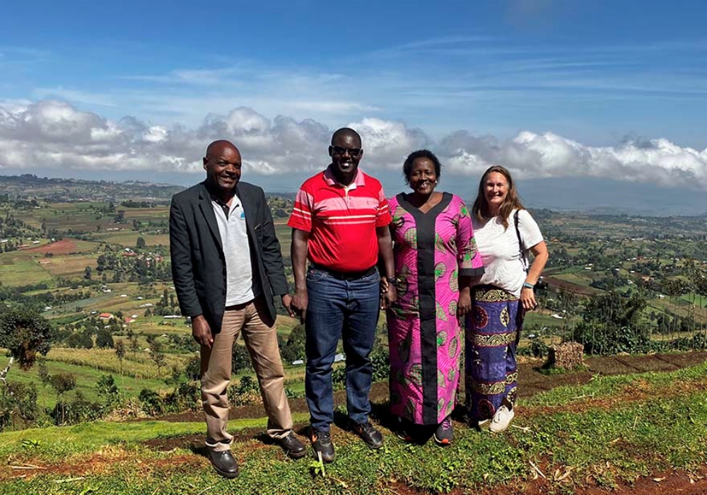 An international research collaboration is exploring the intersection of water, environment, social and cultural systems with health for women and mothers in communities around the world.

Learn more: nursing.usask.ca/news/2025/2025…

@USaskArtSci @USask_Water