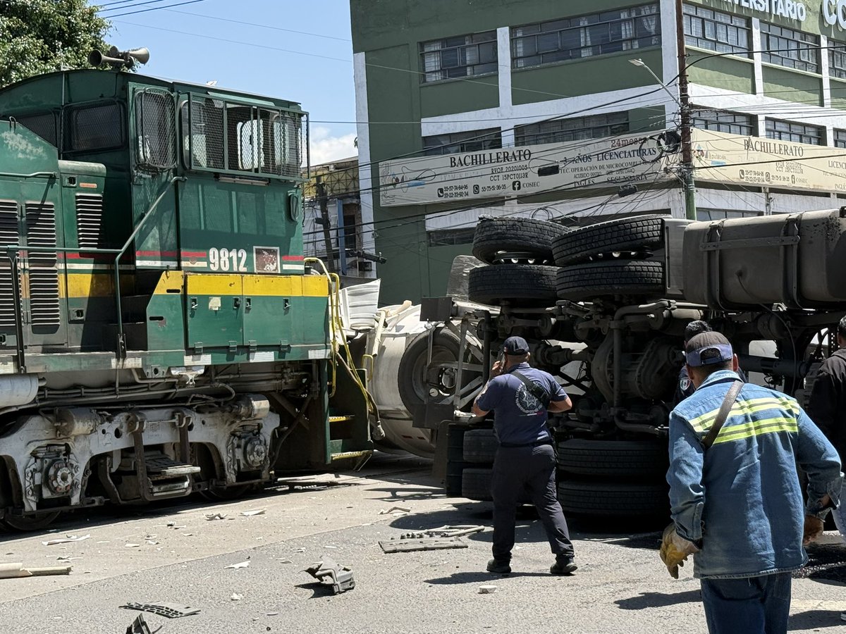 DiAdrian23's tweet photo. Accidente en vía Morelos en este momento https://t.co/cJxXBmfUgj