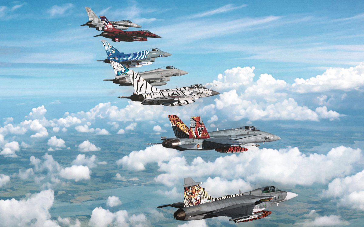 Tanmay Chat tweet media