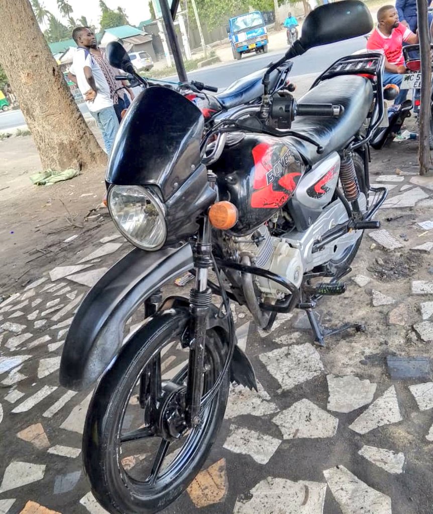Eng_Matarra's tweet photo. PIKIPIKI INAUZWA
AINA - BOXER BMX 🔥 🔥🔥🔥
REG" #CWN
▪️CC. 125
▪️GEAR TANO
▪️ENGINE SAFI
▪️STARTER INAPIGA
▪️FULL DOCUMENTS ✅️
BEI - Tshs. 900,000/=
IPO DAR
CALL 📞 📲-0793022184
WHATSAPP-0719542184 https://t.co/gAForS06j4