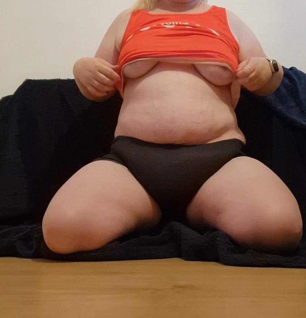 Daisy Curves. NSFW. 100% natural MILF tweet media