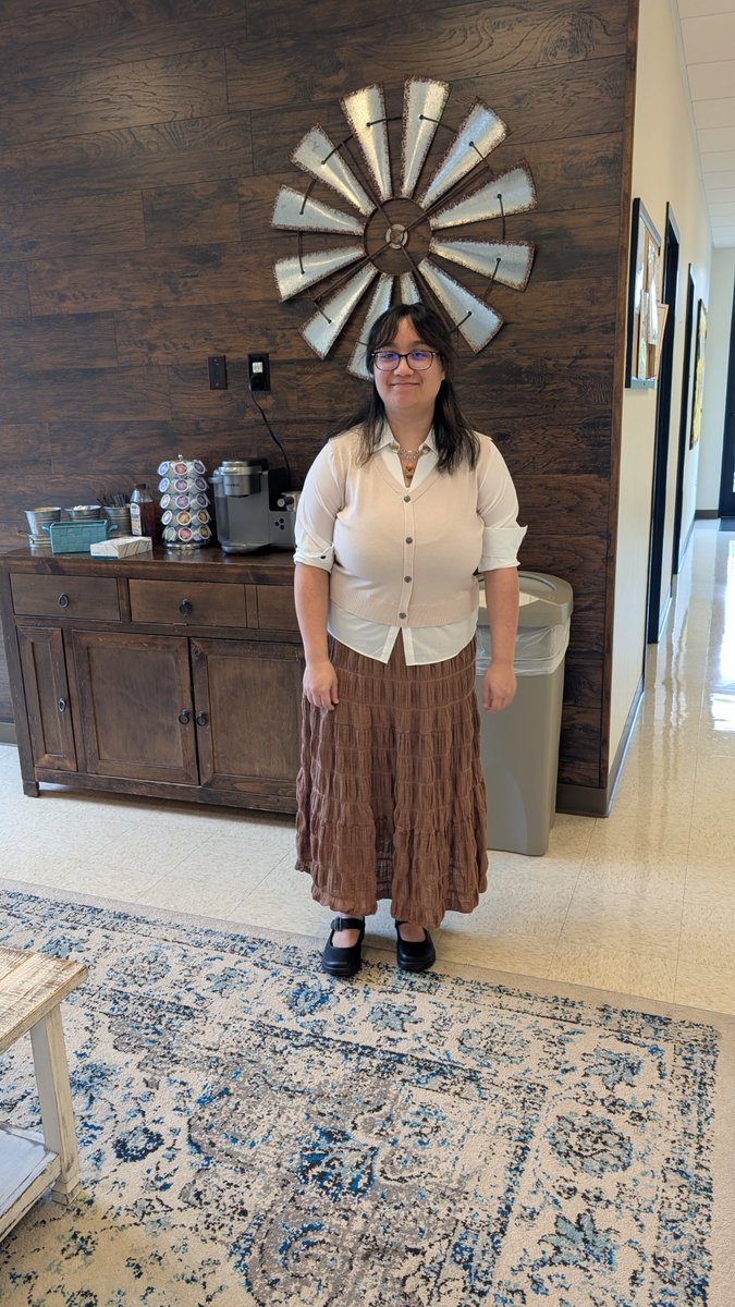 Vine_BranchesLC's tweet image. Vine &amp;amp; Branches welcomes two new teachers this week!
Ms. Amy &amp;amp; Ms. Grace
We&apos;re so happy to have you both as a part of the Vine &amp;amp; Branches family!📷
#vablc