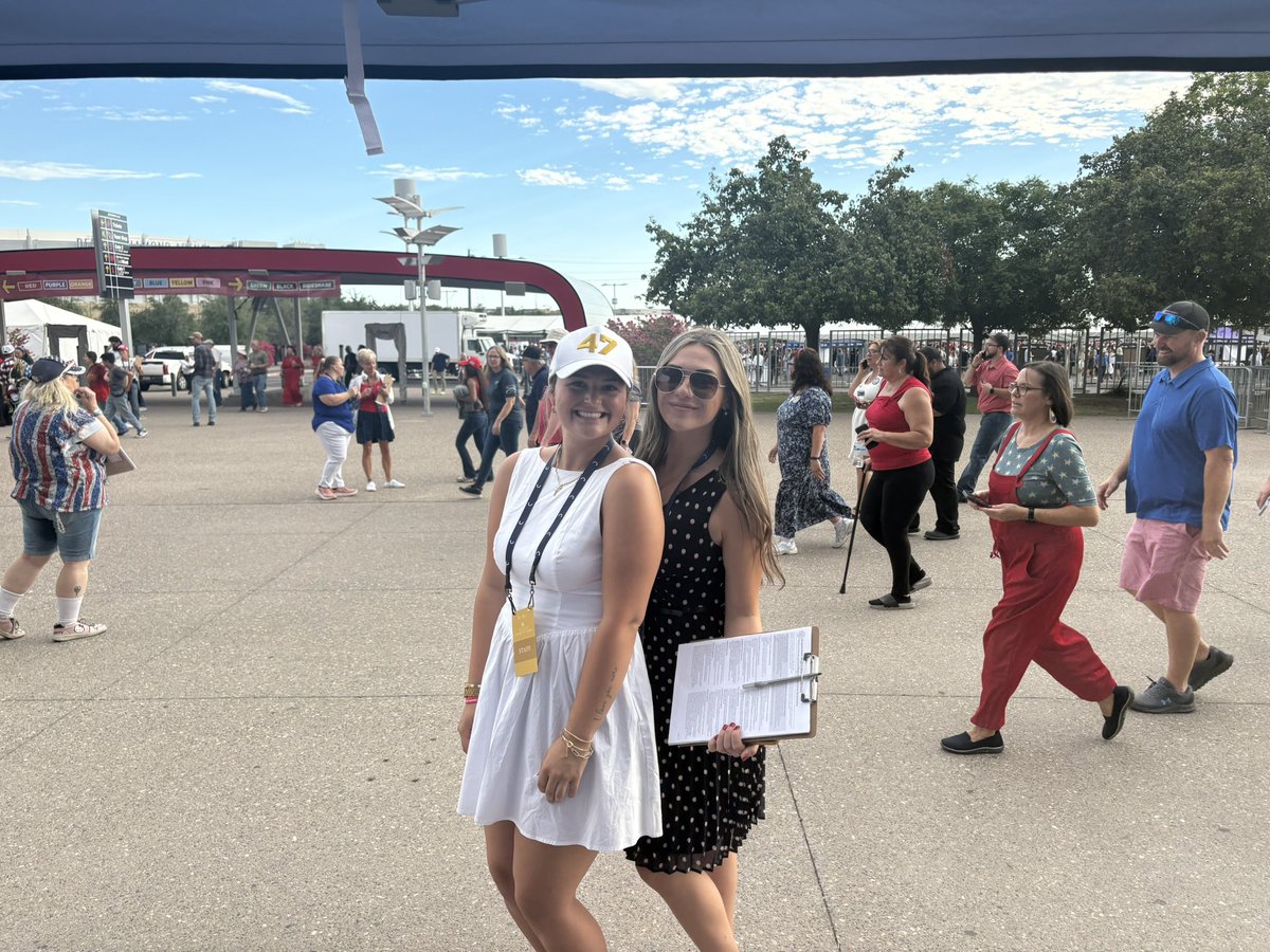 aubrey_burbach's tweet image. A long 15 hour day and somehow i’ve never felt more empowered and refreshed. Charlie would have been so proud of this crew registering TONS of voters in his honor. 200k+ to celebrate the miracle of Charlie Kirk.
Time to see @andybiggs4az as our GOVERNOR 🇺🇸🇺🇸👏