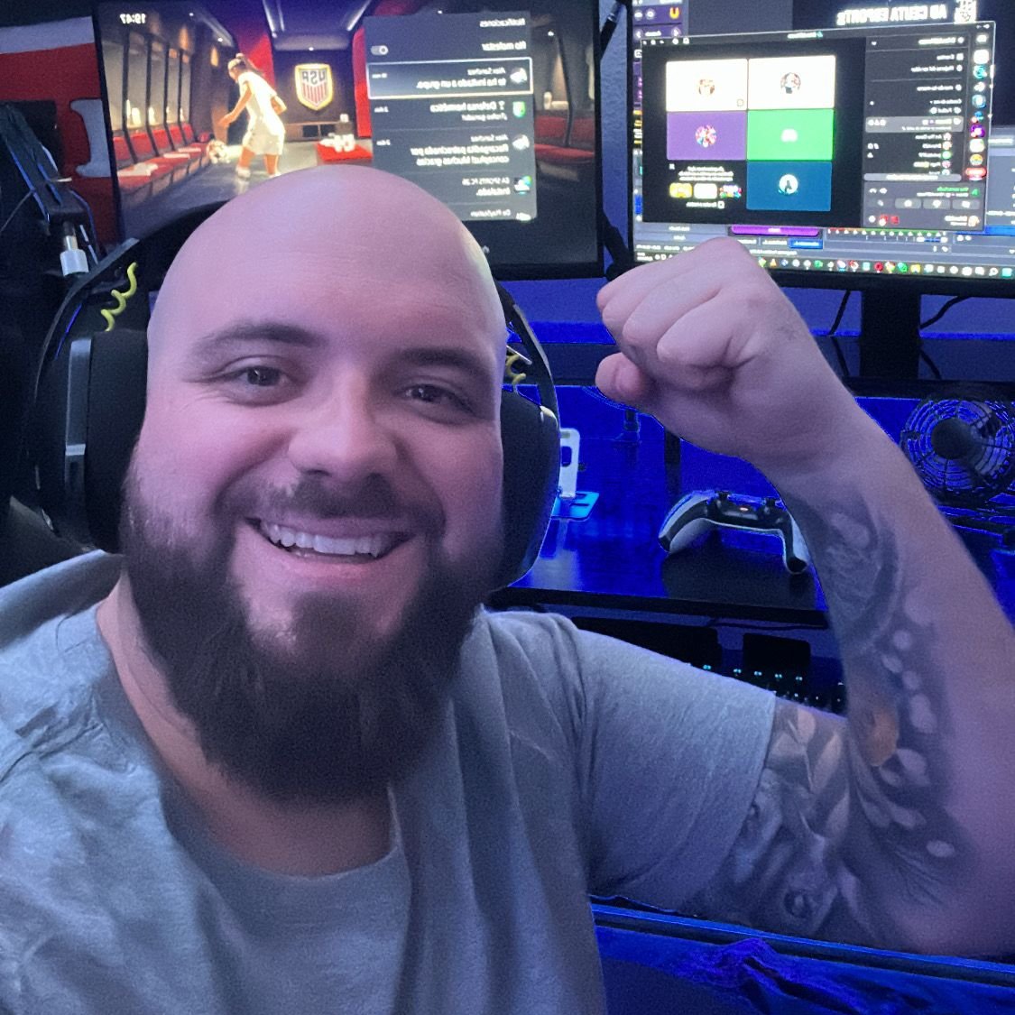 ¡LE DAMOS CAÑA A LA NOCHE DEL LUNES!

Tenemos a nuestro nuevo Creador de Contenido <a href="/brianvk23/">BrianVK23</a> jugando a <a href="/EASPORTSFC/">EA SPORTS FC</a> 26 y reaccionando a la gala del Balón de Oro ⚽️🥇

¿Quién crees que se lo merece?

¡Pásate por su canal a comentarlo!

⚽️twitch.tv/brianvk23⚽️

#SomosADCe