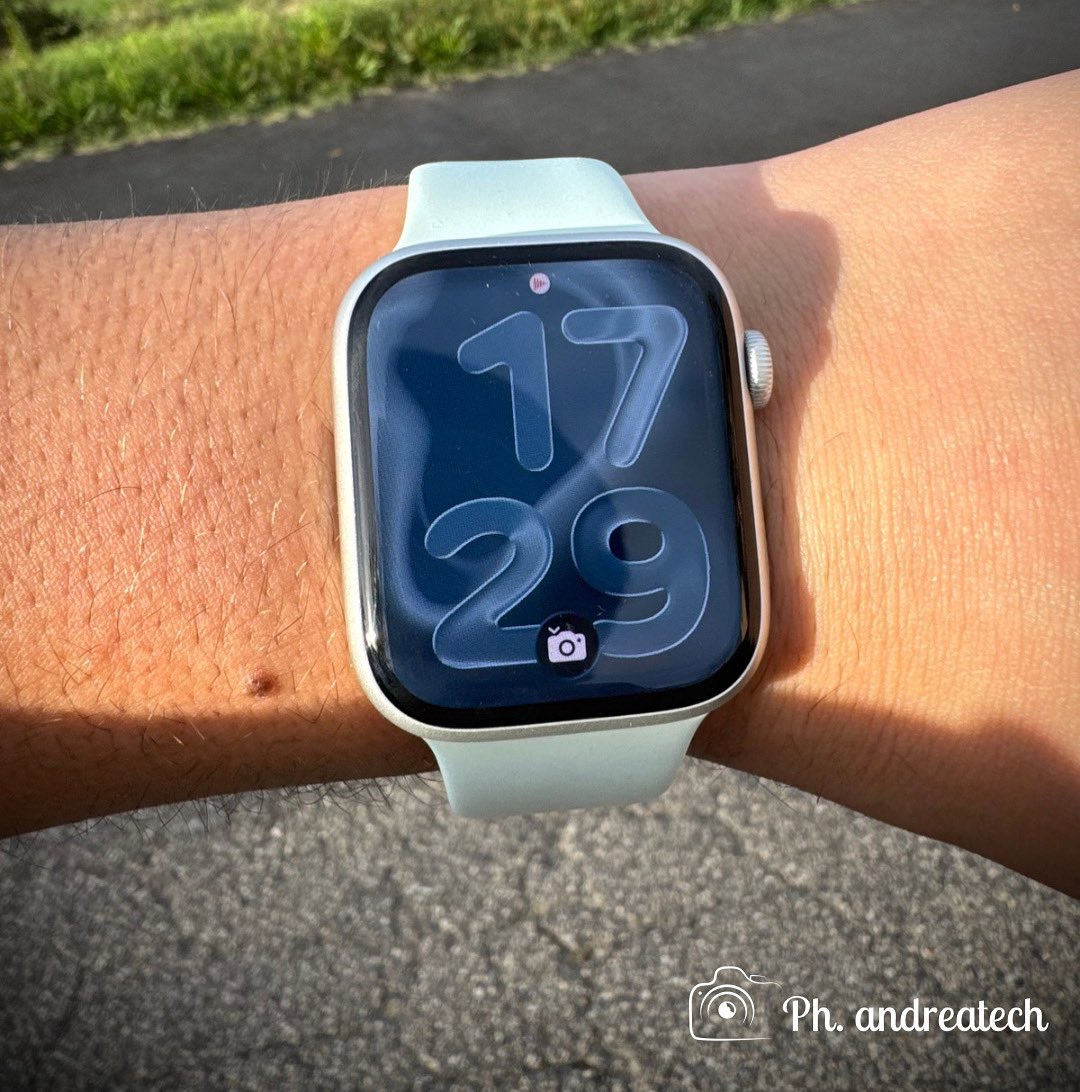 iAndreTech's tweet image. Come vi pare WatchOS 26? Sinceri 
#Apple #iOS26 #watchOS26