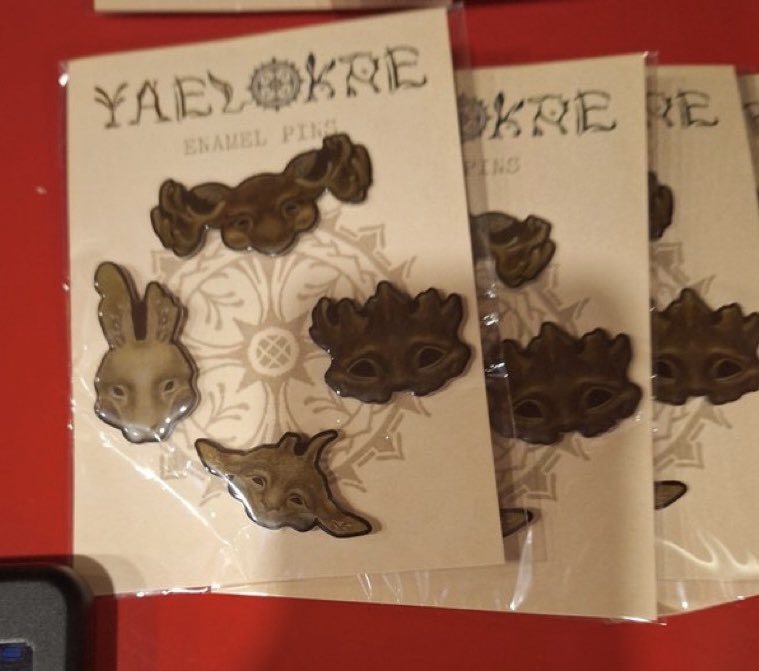 YaelokreNews's tweet photo. 📷 | Closeups on some of the merch!
Also for those who were curious, shirts &amp; hoodies sizes are s-xxl. 

{#yaelokretour #yaelokre} https://t.co/LdpBUq7Qh3