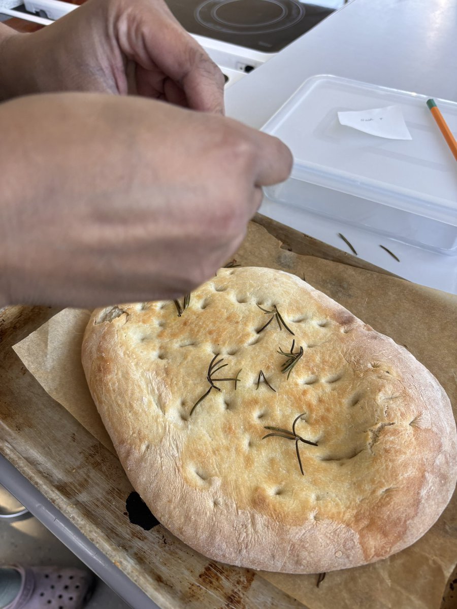 Miss Longshaw tweet media