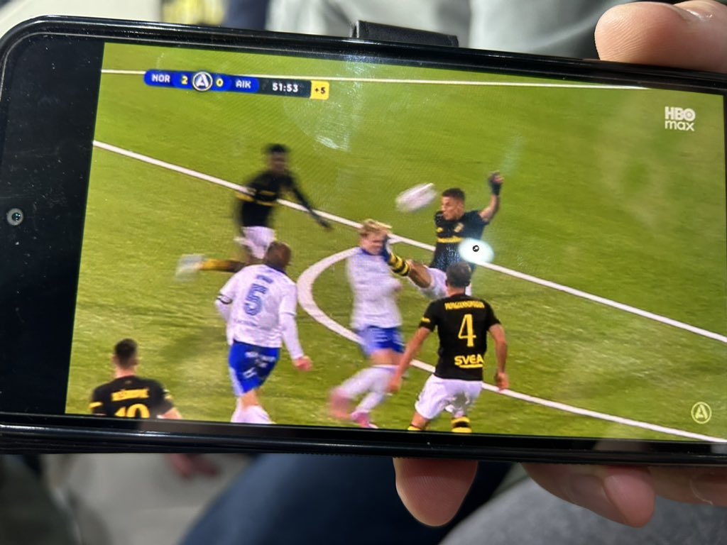 Gult kort? Tjena. Kom aldrig tillbaka hit!