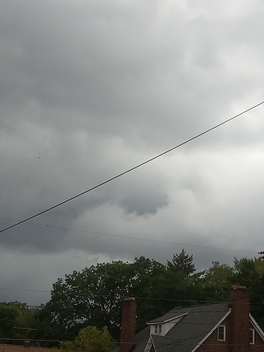 donwhilty's tweet photo. Wooster, Ohio Quinby Avenue and East University Street
Taken at 2:11 PM EDT September 22, 2025
#OHwx #FALLStorm
@NWSCLE
@GarofaloWX
@spann
@StormOfCorn
@ErikaPaigeWX
@JeffTanchak
@TerryEckmanWx
@wkycweather
@WeatherNation @JEmersonYoung1 @Christian1White @davidb43614 https://t.co/XUpzYLM4Ce