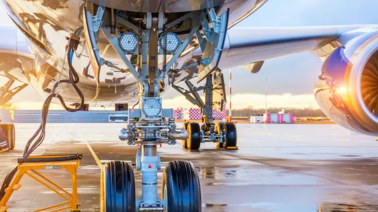 13-year-old Afghan boy lands in Delhi by hiding in Plane’s Landing Gear
#India #Afghanistan 

Source: <a href="/ndtv/">NDTV</a>