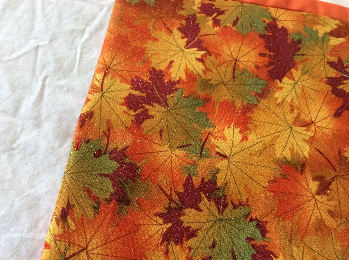 angelhw1956's tweet image. SALE-Fall Leaves Thanksgiving Table Runner tuppu.net/80c67616 #Etsy #TeaTimeQuiltsnMore #KitchenItems