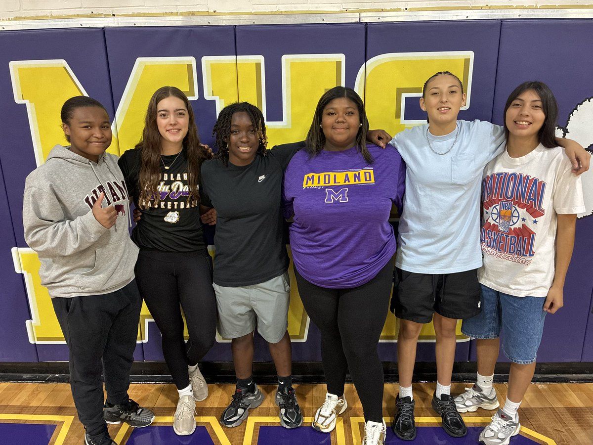 1st 6 weeks grades were Spectacular! FR group had A’s &amp; B’s. Sophs - Seniors group above a 90% GPA. Last group recorded “100” in at least 2 classes!
<a href="/AthleticsMISD/">Midland ISD Athletics</a> 
<a href="/DrSDHoward/">Dr. Stephanie Howard</a>