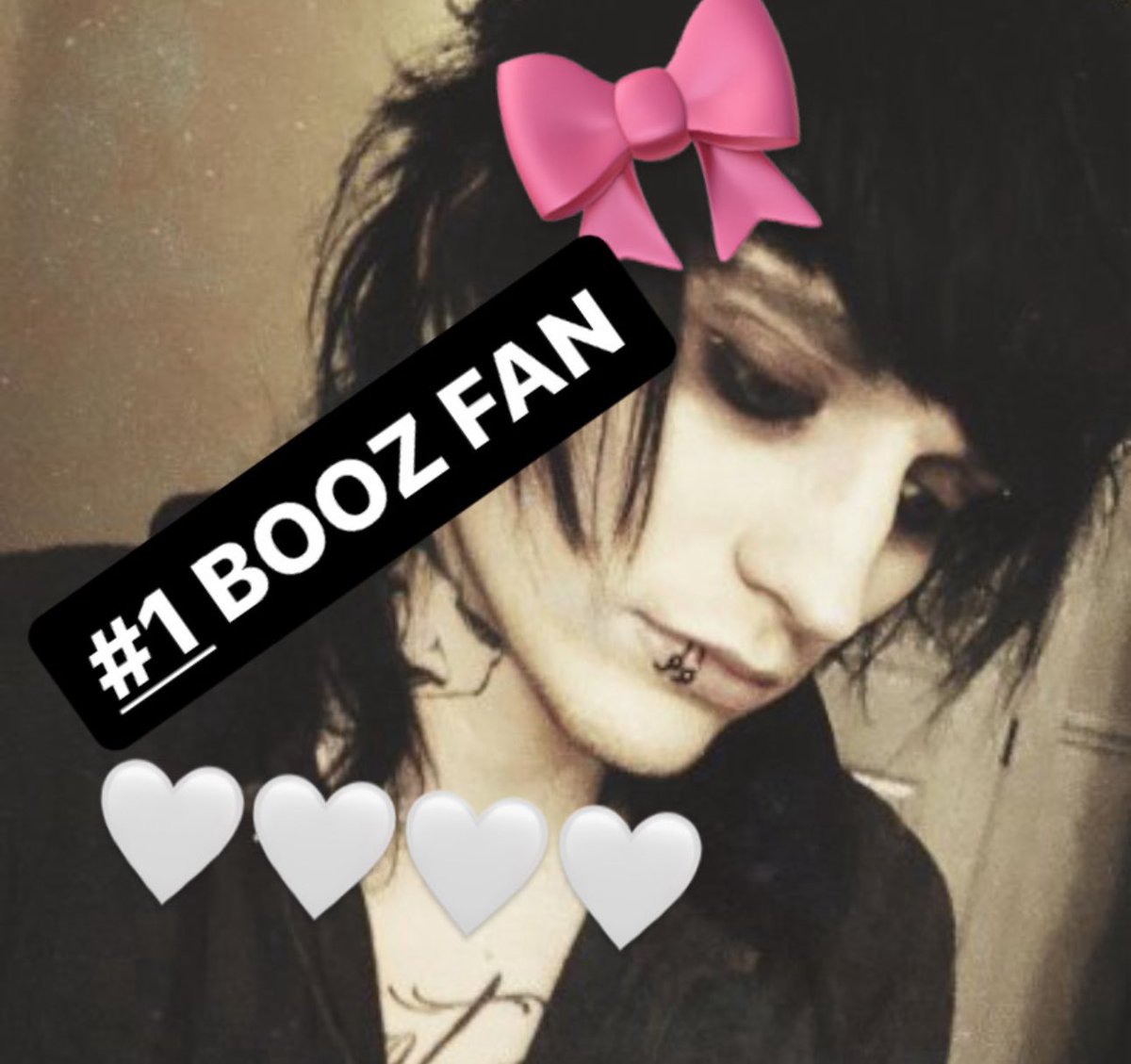 niya ★ tweet media