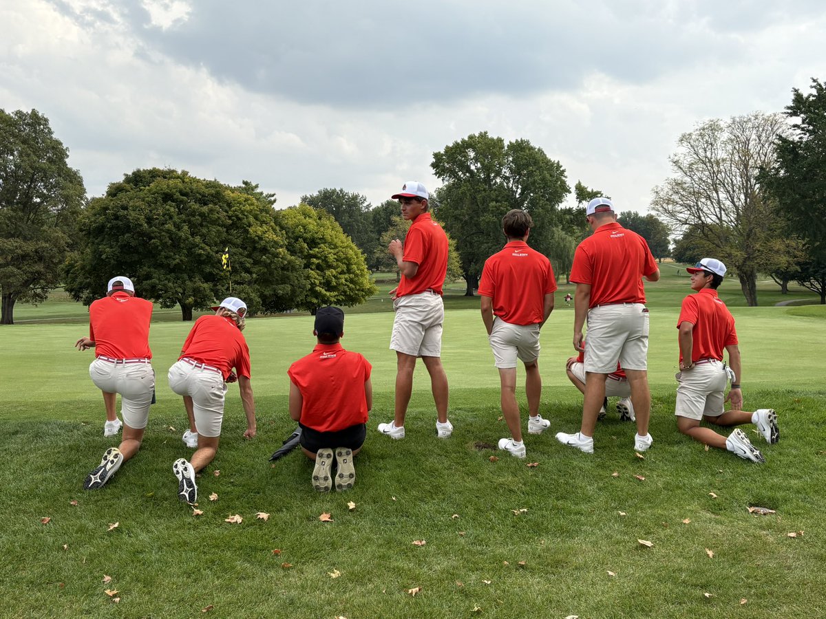BallStateMGolf's tweet photo. Almost 24 hours later and it still feels good! 🏆 #EYChamps #BSUFamily https://t.co/TQTV1PESVp