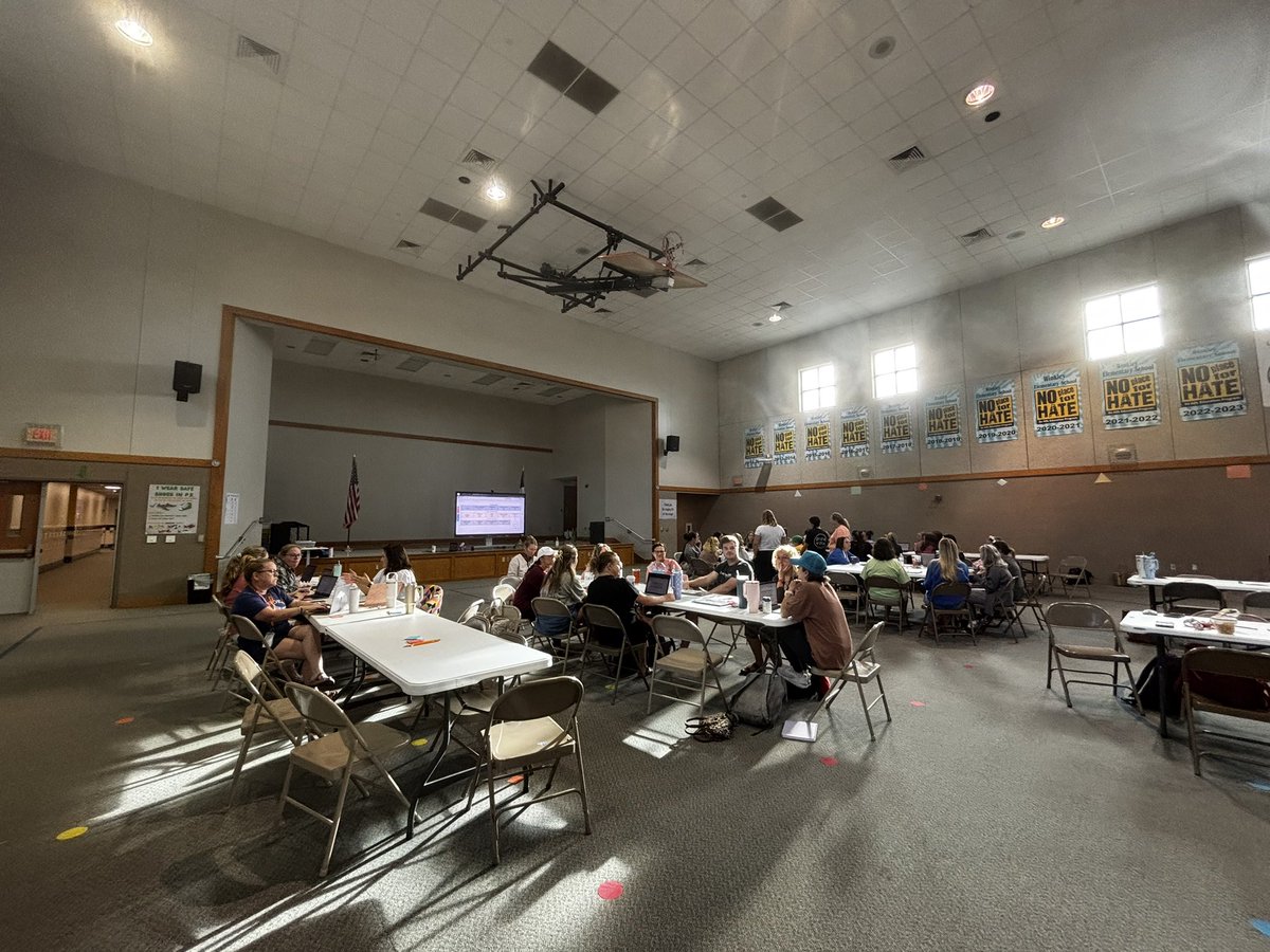 Lindsay Whaley tweet media