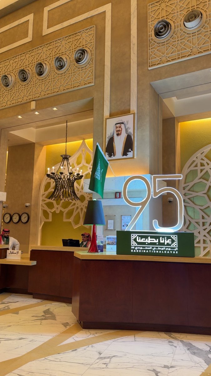 itshenod's tweet photo. #اليوم_الوطني_السعودي_95 🇸🇦
#عزنا_بطبعنا بعد أسبوعين في السعودية لمست طيبة وأخلاق وذوق شعبها وكرم ارضها، أسمى التهاني لخادم الحرمين الشريفين الملك سلمان بن عبدالعزيز، وسمو ولي العهد الأمير محمد بن سلمان، وللشعب السعودي الكريم. نسأل الله دوام الأمن والرخاء ويارب ازورها مره تانية💚 https://t.co/yeh3vubjdG