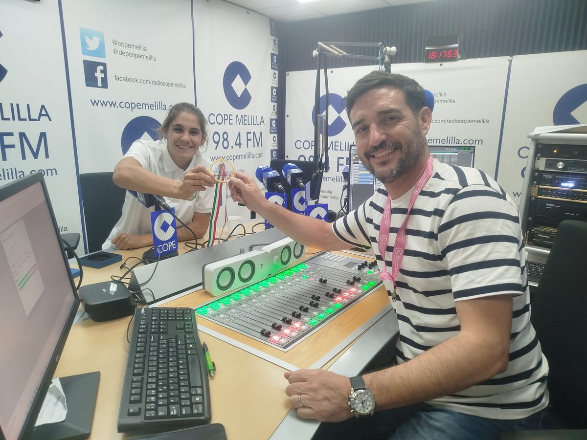 COPE Melilla (@cope_melilla) on Twitter photo En Deportes COPE Melilla repasamos la actualidad del fin de semana con <a href="/Dupi5/">David Torices “Dupi”</a> y con los invitados Manuel Aznar, presidente de la <a href="/ContraCancerEs/">Asociación Española Contra el Cáncer</a> Melilla, y Carolina González, jugadora del Higicontrol, reciente campeona del mundo de fútbol playa en Sicilia.
copemelilla.com/deportes/los-l… En Deportes COPE Melilla repasamos la actualidad del fin de semana con <a href="/Dupi5/">David Torices “Dupi”</a> y con los invitados Manuel Aznar, presidente de la <a href="/ContraCancerEs/">Asociación Española Contra el Cáncer</a> Melilla, y Carolina González, jugadora del Higicontrol, reciente campeona del mundo de fútbol playa en Sicilia.
copemelilla.com/deportes/los-l…