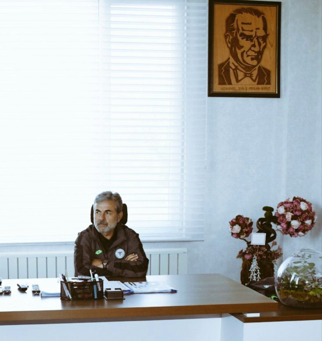 beingisolated's tweet photo. bazen öyle çok da fazla kurcalamıycaksın bozulduysa bırak işinin ustasına bir baksın https://t.co/2U1f9reHy2