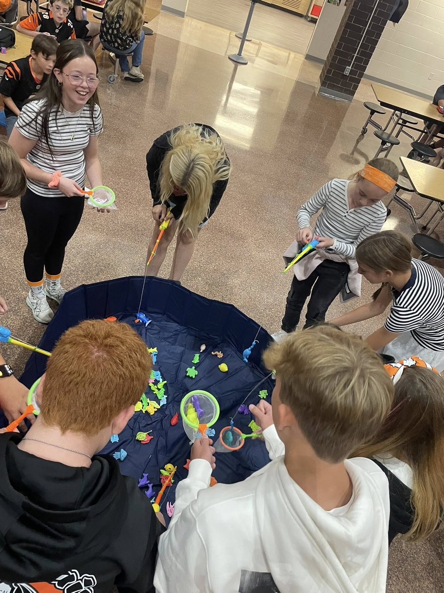 Homecoming week means lunchtime fun!