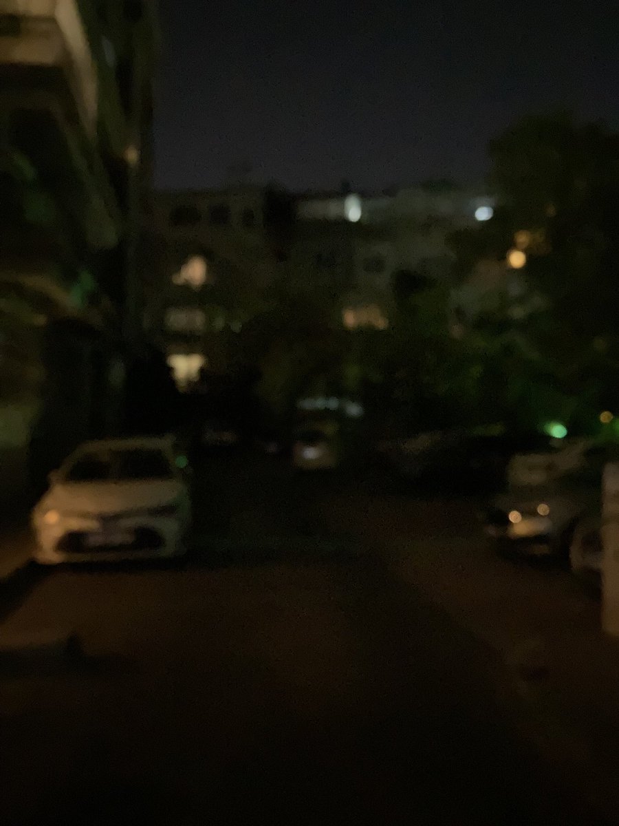 Gs1905__35's tweet photo. Birkaç haftadır arka arkaya 4 sokak lambası da yanmıyor.Özellikle evlerin ışıkları olmadığı zaman zifiri karanlık oluyor.Kadınlar ve çocuklar olarak korkuyoruz .Arkadaşlar defalarca kez aramasına rağmen dönüş sağlanmadı malesef .Lütfen ilgilenir misiniz? @karsiyaka_bel https://t.co/N9habvIDMk
