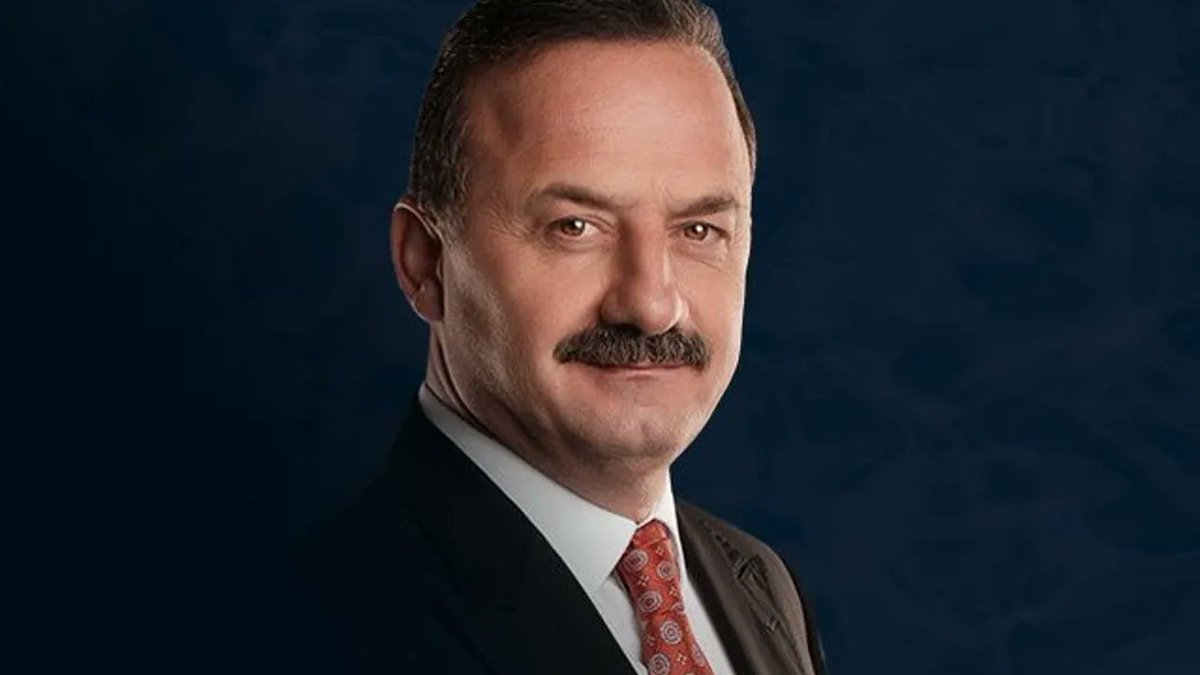 Milliyetçi Türkiye Partisi Lideri Ahmet Yılmaz: (Milliyetçilerin birleşmesi) 

“Başlarım sizin milliyetçiliğinize!”

“‘PKK Müslüman olursa görüşürüz.’ diyor Yavuz Efendi, tamam. Hizbullah Müslüman, El-Kaide Müslüman. Fettoş denilen badem bıyıklı vatan haini Müslüman. Git onlarla