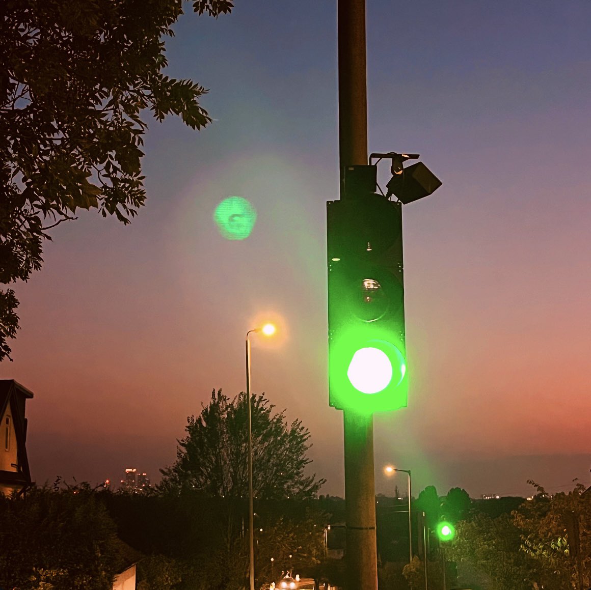 #NewMusicMonday Endless Life - the new single, taken from my new album “The Peacock King” now available to stream on Bandcamp Hit the link below to give the tune a spin ⬇️ #lofi #singersongwriter #NewMusic #acoustic 

bobbytreaclescartel.bandcamp.com/track/endless-…