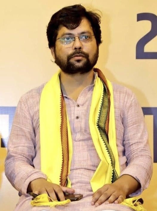 अभिनव | Abhinav (@abhinavsingh_) on Twitter photo दिनकर की एक कविता है "समर शेष है" जो भैया आपके जीवन और उद्देश्य को भी बखूबी परिभाषित करती है। 23 सितंबर वह दिन है जिस दिन आप दोनों अपना जन्मदिन भी साझा करते है। जन्मदिन पर दिनकर को नमन और आपको ढेरों शुभकामनाएं। अपने संकल्प पथ पर यूं ही बढ़ते रहें। 💐💐 <a href="/AnupamConnects/">Anupam | अनुपम</a> दिनकर की एक कविता है "समर शेष है" जो भैया आपके जीवन और उद्देश्य को भी बखूबी परिभाषित करती है। 23 सितंबर वह दिन है जिस दिन आप दोनों अपना जन्मदिन भी साझा करते है। जन्मदिन पर दिनकर को नमन और आपको ढेरों शुभकामनाएं। अपने संकल्प पथ पर यूं ही बढ़ते रहें। 💐💐 <a href="/AnupamConnects/">Anupam | अनुपम</a>