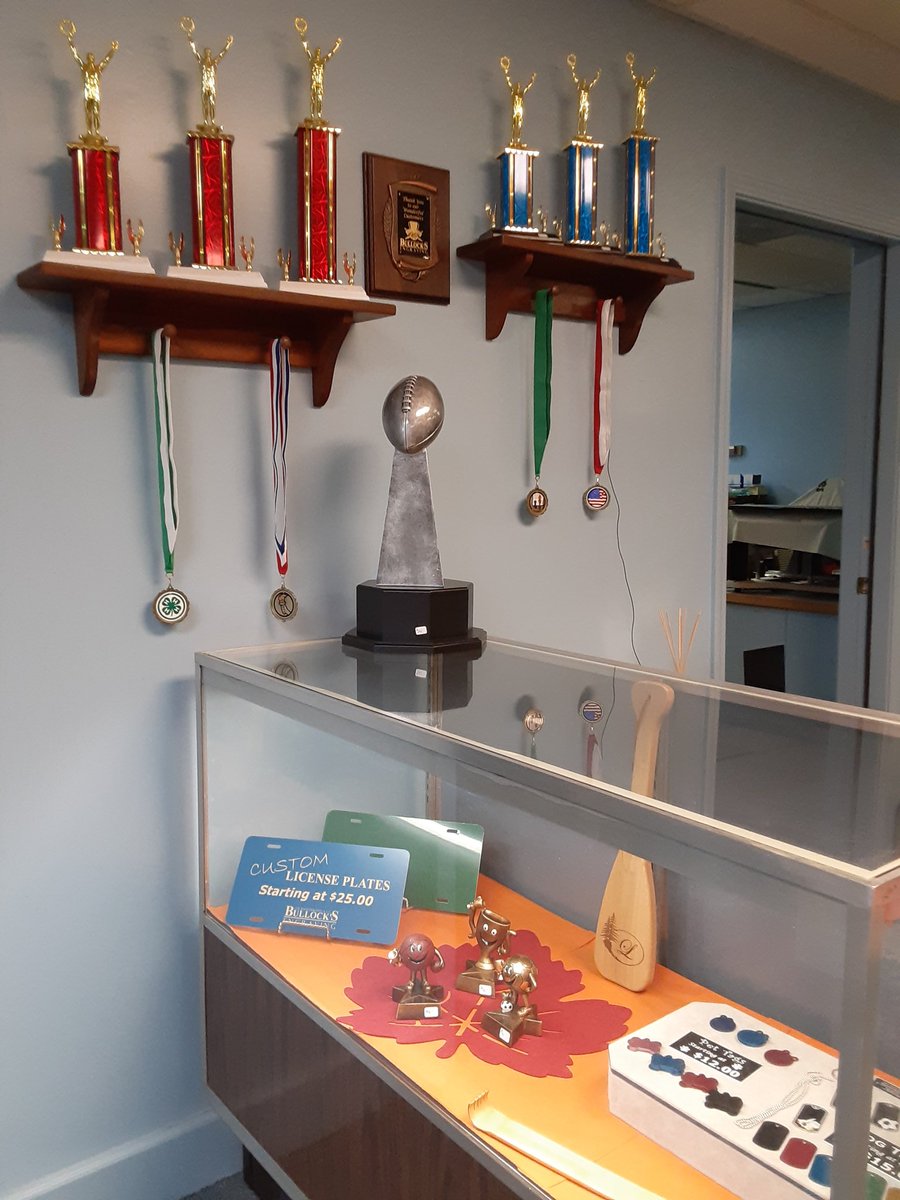 BullocksEngrave's tweet image. A peek at our showroom!  Visit our website or our showroom!

#awards #engraving #BullocksEngraving