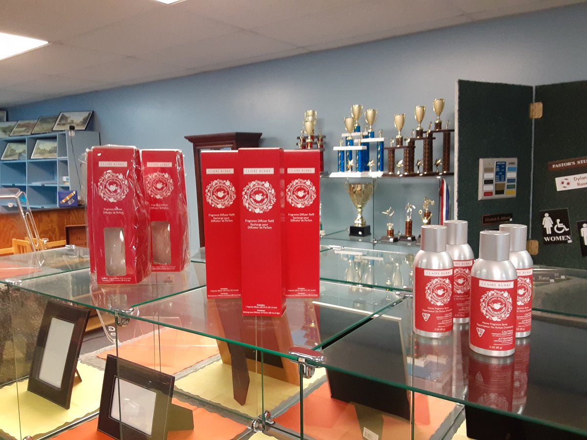 BullocksEngrave's tweet image. A peek at our showroom!  Visit our website or our showroom!

#awards #engraving #BullocksEngraving