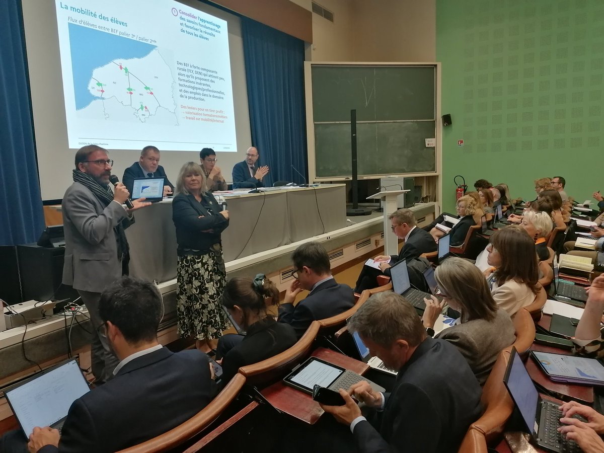 La directrice académique a présenté ce matin les grands enjeux et priorités de l'année scolaire 2025-2026 aux personnels d'encadrement de la Seine-Maritime sur la base des trois axes de la circulaire de rentrée 2025.