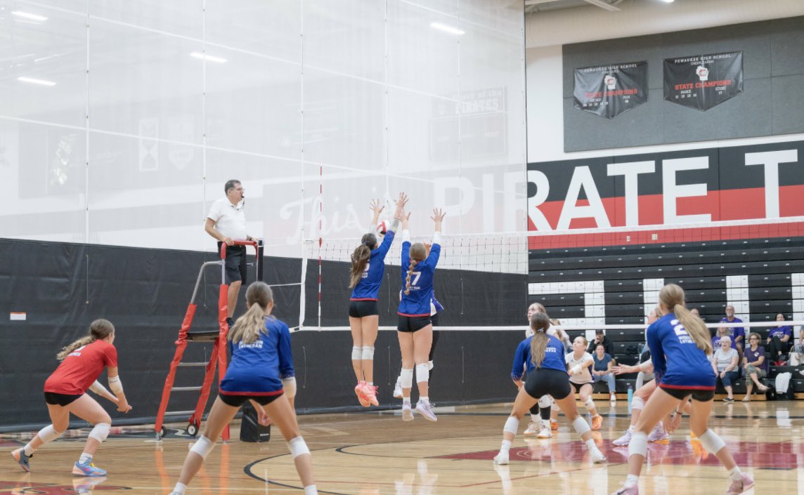 AddysonSundby's tweet image. High School Season 📸