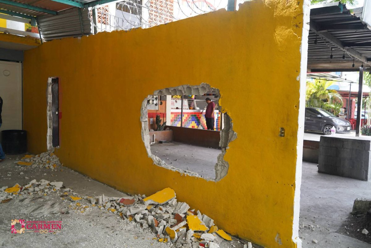 CarmenenunClick's tweet photo. del municipio en la ���𝐜𝐨𝐥𝐨𝐧𝐢𝐚 𝐑𝐞𝐧𝐨𝐯𝐚𝐜𝐢ó𝐧 𝐈, recuperó un á𝙧𝙚𝙖 𝙫𝙚𝙧𝙙𝙚 que había sido invadida con #barda, #techumbre y un #portón que bloqueaban el paso de la gente. 🙄
🚨 El exhorto es claro: 𝙉𝙊 🚫 𝙘𝙤𝙣𝙨𝙩𝙧𝙪𝙞𝙧 𝙚𝙣 𝙡𝙪𝙜𝙖𝙧𝙚𝙨 𝙥ú𝙗𝙡𝙞𝙘𝙤𝙨. https://t.co/xvWGpKp8Cx