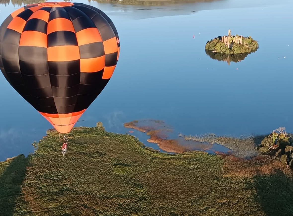 ThisIsIreland3's tweet photo. Imagine being on that Air Balloon ๐
๐Lough Key, Co. Roscommon ๐ฎ๐ช
๐ธ Lough Key Park
#Loughkey #Airballoon #Roscommon #Views #Ireland #Lake https://t.co/w8AYS6MHIu