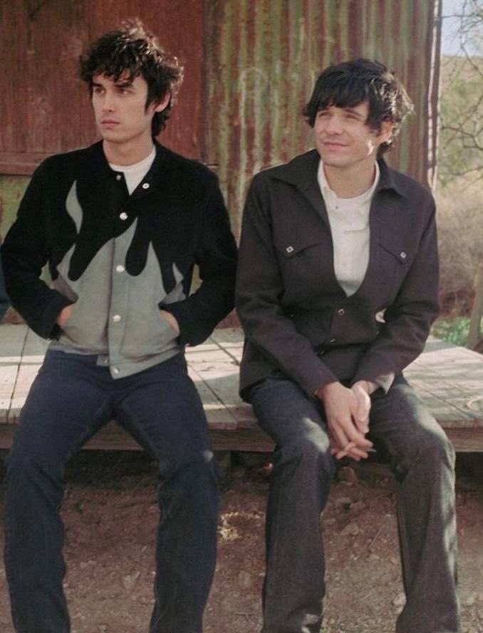 ˚₊‧꒰ა ☆ ໒꒱ ‧₊˚
-
happy braecole fall!!