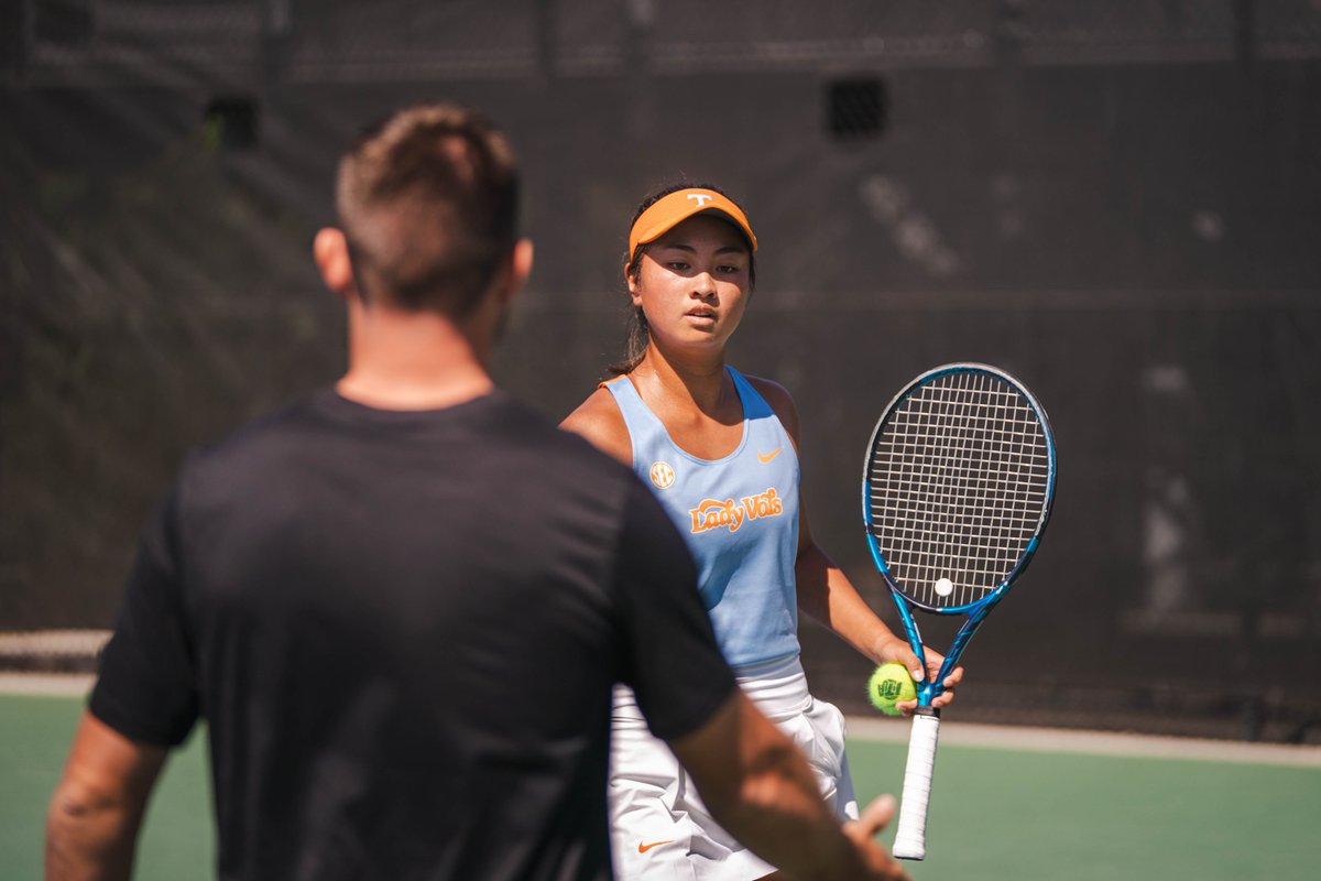 Day One Of Singles Qualifying Wrapped ✌️

🔗 tinyurl.com/mu8jj3zp (Draws)

#WeAreCollegeTennis | #ITAAllAmericans