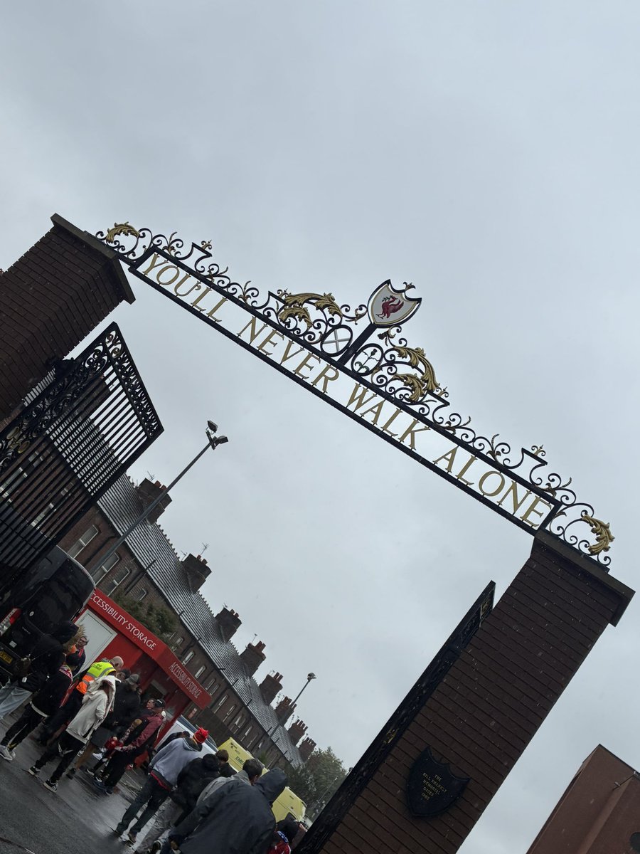 anthony_1989's tweet photo. What an amazing weekend and great result for the reds 🔥 https://t.co/qIcRckW6Sp