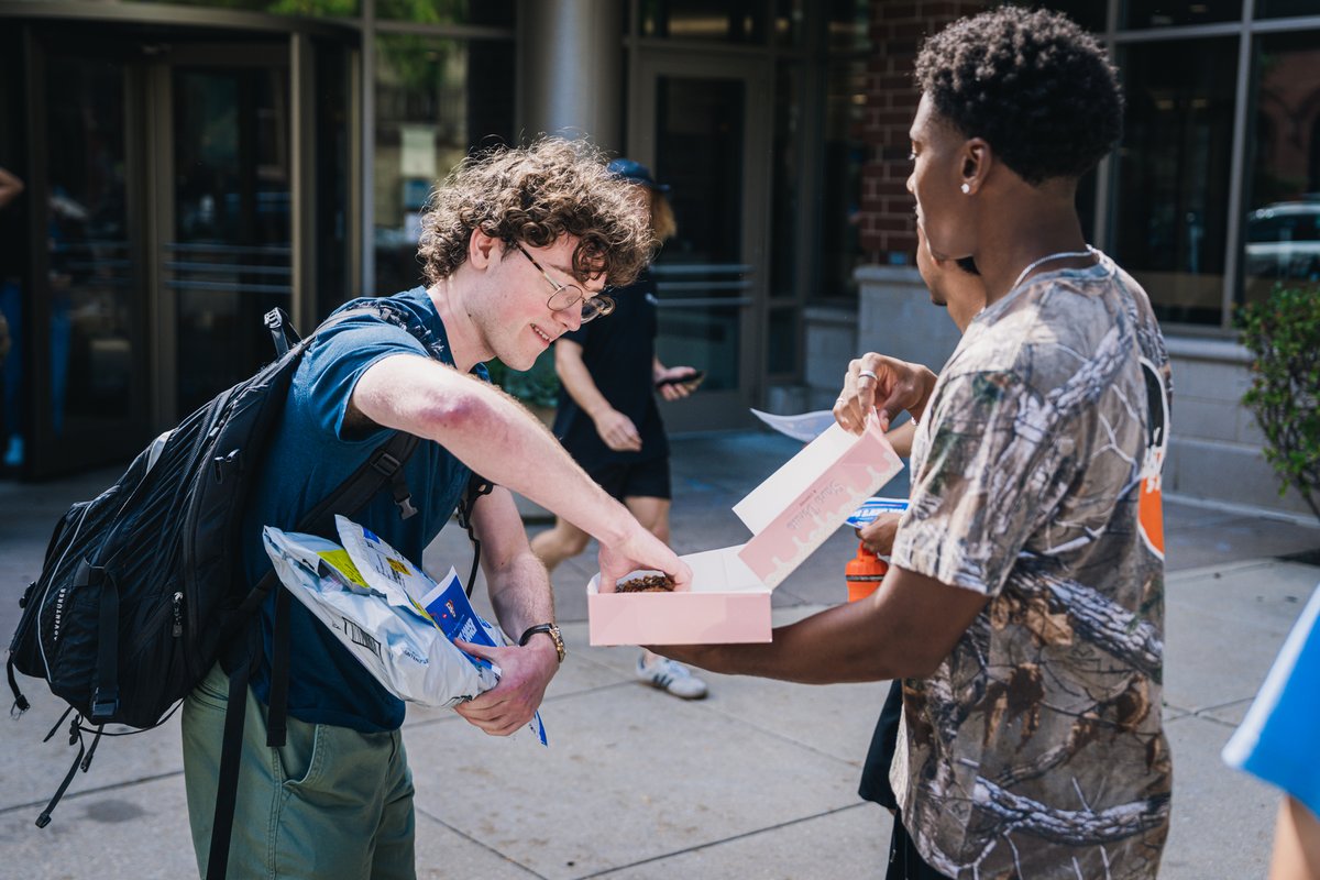 DePaulMSOC's tweet image. Had to let folks know that we&apos;re back at Wish Field tomorrow! 

The Blue Demons host Bowling Green in Lincoln Park at 2pm.
