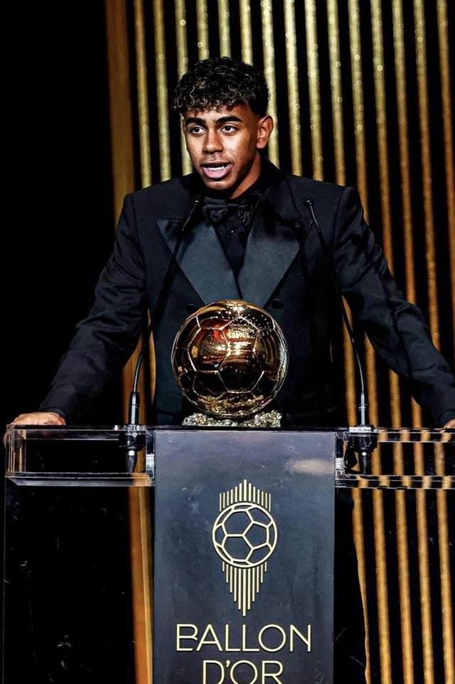 ClapiTrapo's tweet image. 🚨✨ OFFICIAL: LAMINE YAMAL WINS THE BALLON D’OR 2025! 🇪🇸

Ousmane Dembele, second in the rankings.
