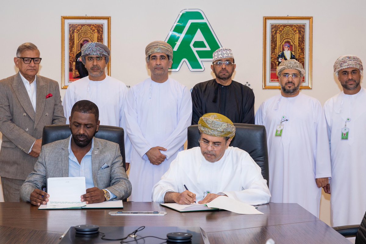 raysutcement's tweet image. خطوة جديدة نحو التوسع الإقليمي
وقّعت شركة ريسوت للأسمنت مذكرة تفاهم مع مصرف ليبيا للطاقه والتعدين، بهدف دراسة تسويق منتجاتها في السوق الليبي والأسواق المجاورة.
هذه الشراكة تعكس التزامنا بتعزيز حضورنا الدولي وتوسيع صادراتنا من الأسمنت العُماني عالي الجودة.
#ريسوت_للأسمنت #عمان